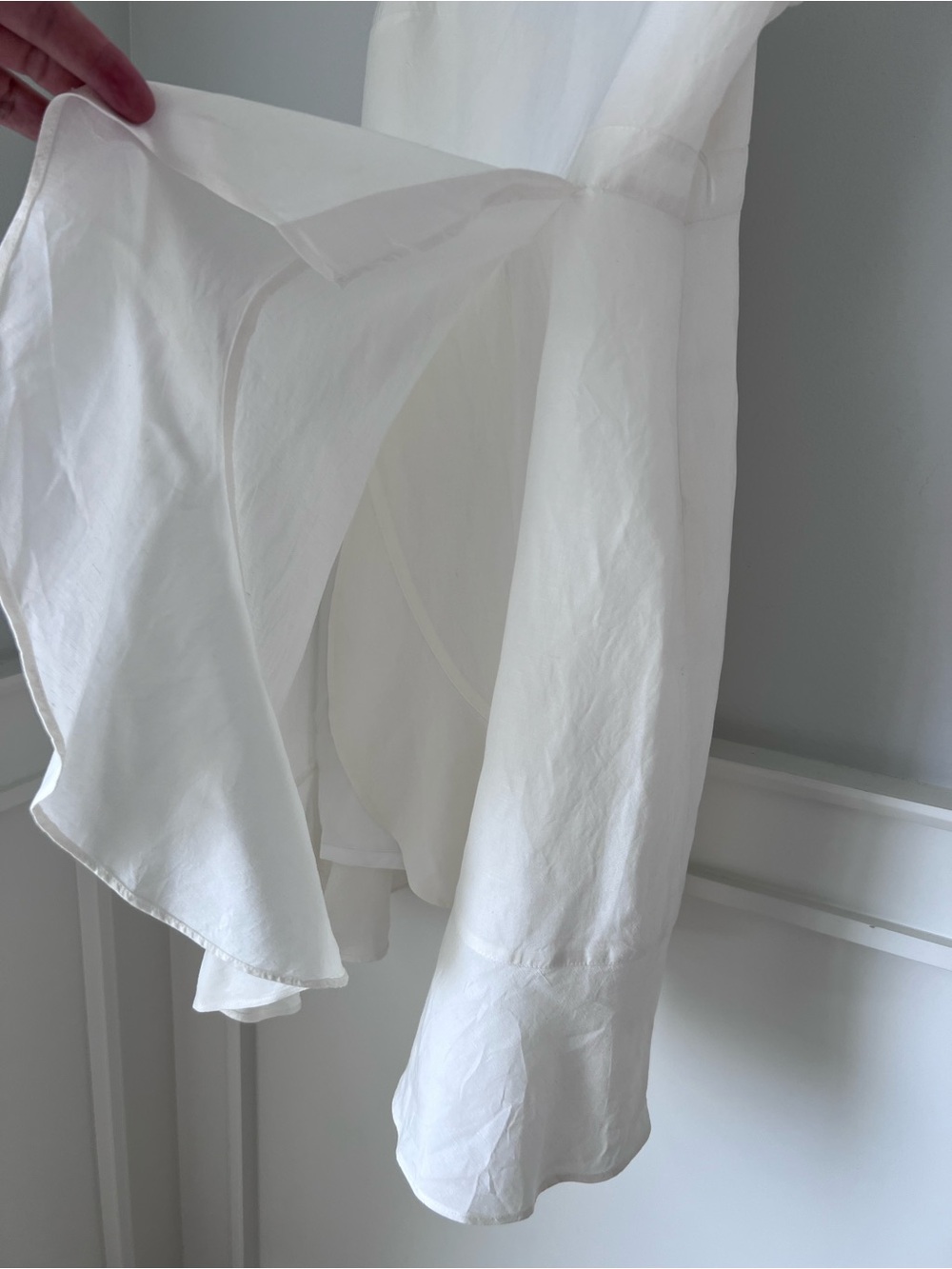 Banana Republic White linen blend Dress with Black Logo Tag - Picture 4 of 15